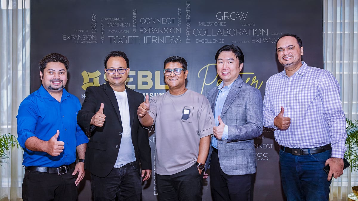 নতুন ৫জি স্মার্টফোনের মাধ্যমে স্যামসাংয়ের পরিবেশক হলো এসইবিএল