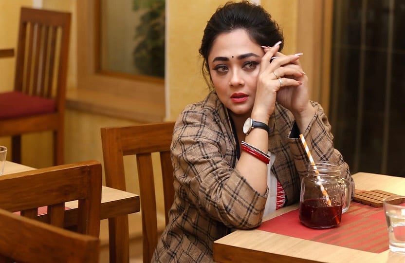 বিজেপি ছাড়তেই অভিনেত্রীকে ধর্ষণের হুমকির অভিযোগ