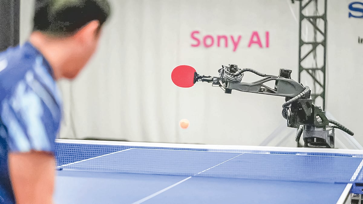 রোবট হারিয়ে দিচ্ছে পেশাদার টেবিল টেনিস খেলোয়াড়কে