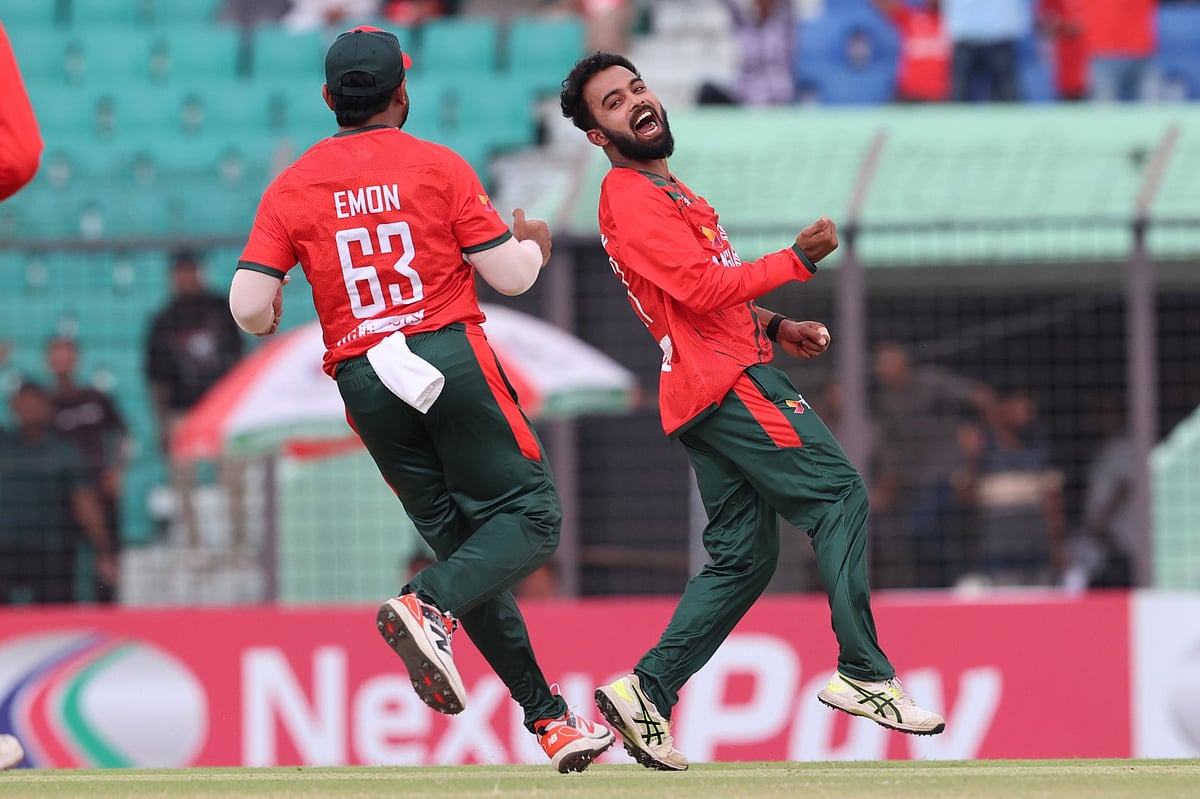 পাওয়ার প্লেতে নিউজিল্যান্ডের ৬১ রান