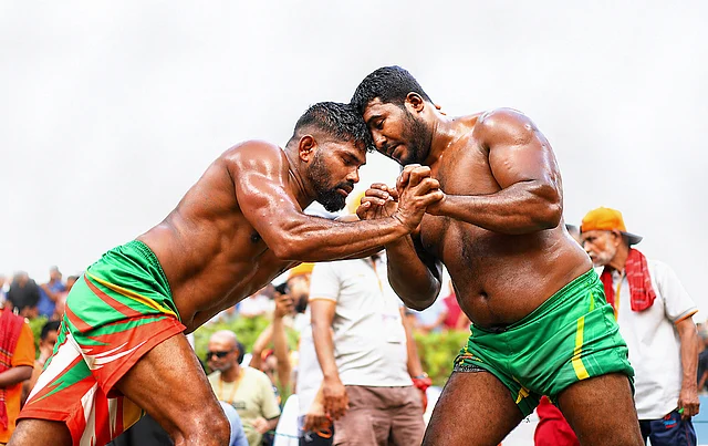 বলিদের শরীরে ফুটে ওঠা পরিশ্রম আর অনুশীলনের ছাপ