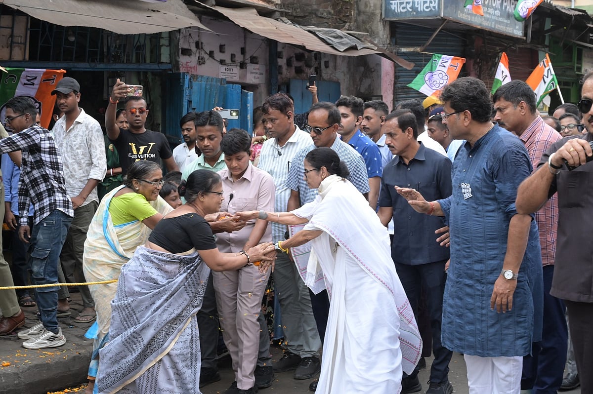 সংখ্যালঘু বাঙালি হিন্দুদের আসনে কি শেষ হাসি হাসতে পারবেন মমতা