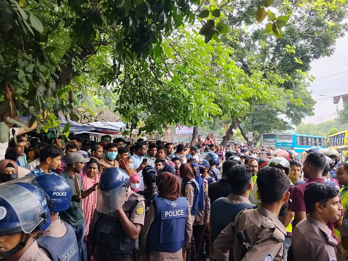 প্রজ্ঞাপনের দাবিতে সুপারিশপ্রাপ্ত সহকারী শিক্ষকদের কর্মসূচি ঘিরে দিনভর যা হলো