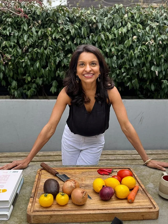 সাবিনার বয়ানে, তিনি একজন “গ্লোবাল ফ্লেভার এক্সপ্লোরার” যিনি বিভিন্ন দেশের স্বাদ নিয়ে কাজ করেন