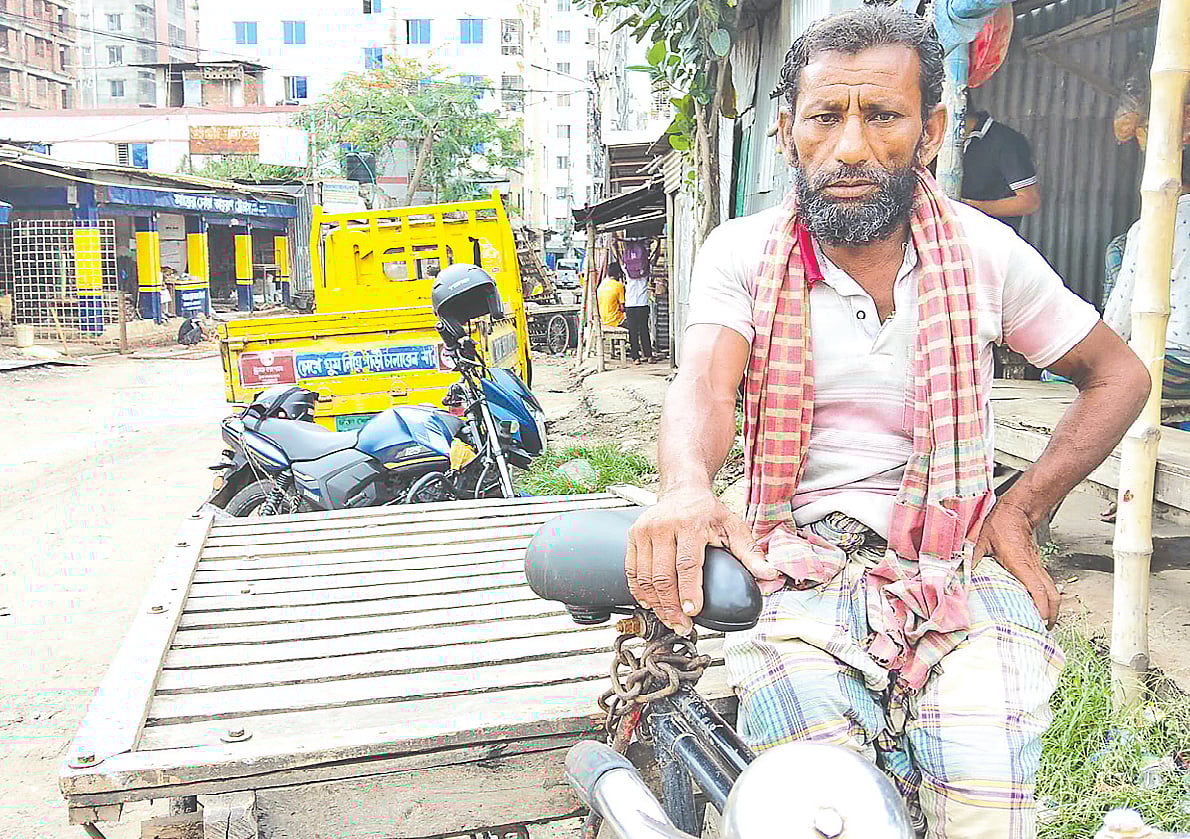 কারও ঘরভাড়া বাকি, কারও আছে ঋণ