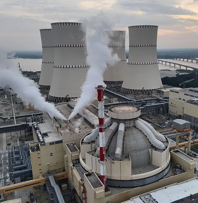 পারমাণবিক বিদ্যুৎকেন্দ্রগুলো পরিচালনার সময় প্রায় শূন্য গ্রিনহাউস গ্যাস নির্গমন করে