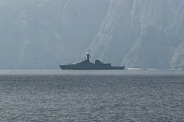 জব্দ ইরানি জাহাজের ৬ ক্রুকে ছেড়ে দিল যুক্তরাষ্ট্র