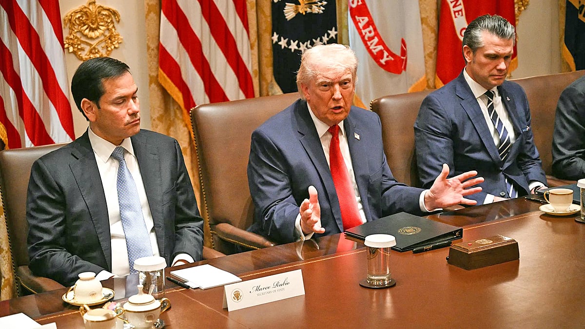 ইরান যুদ্ধ: ভুলের পর ভুল করে ট্রাম্প যে মূল্য দিচ্ছেন