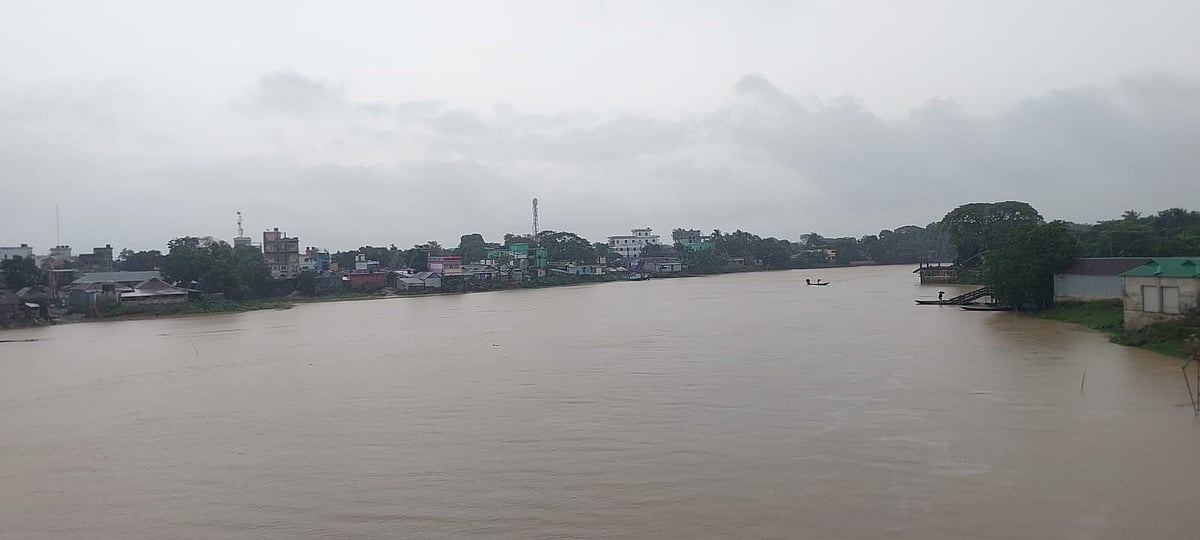 ৪ নদীর পানি বিপৎসীমার ওপরে, দেশের ৫ জেলায় বন্যার পূর্বাভাস