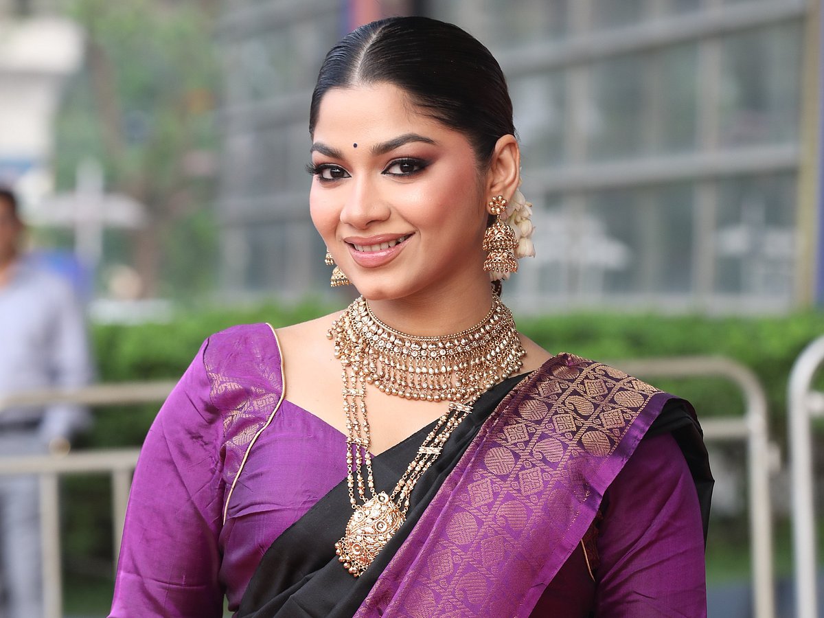 অভিমান সব শিল্পীর একটু থাকেই...