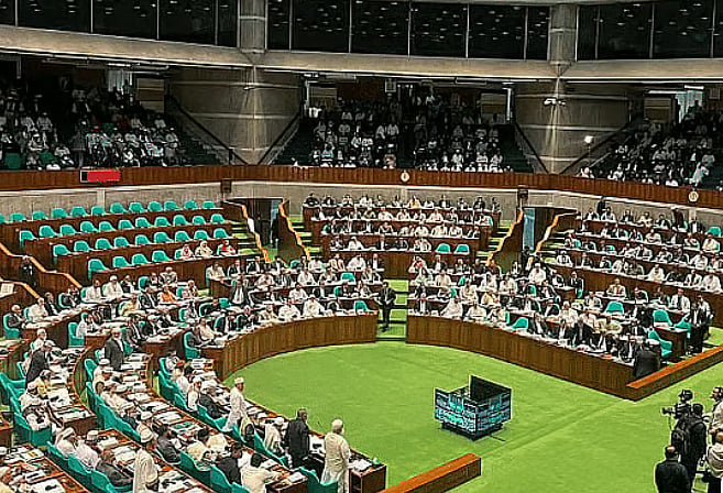 কীভাবে আসতে পারে আগামীর ফ্যাসিবাদী কিংবা স্বৈরাচারী সরকার?