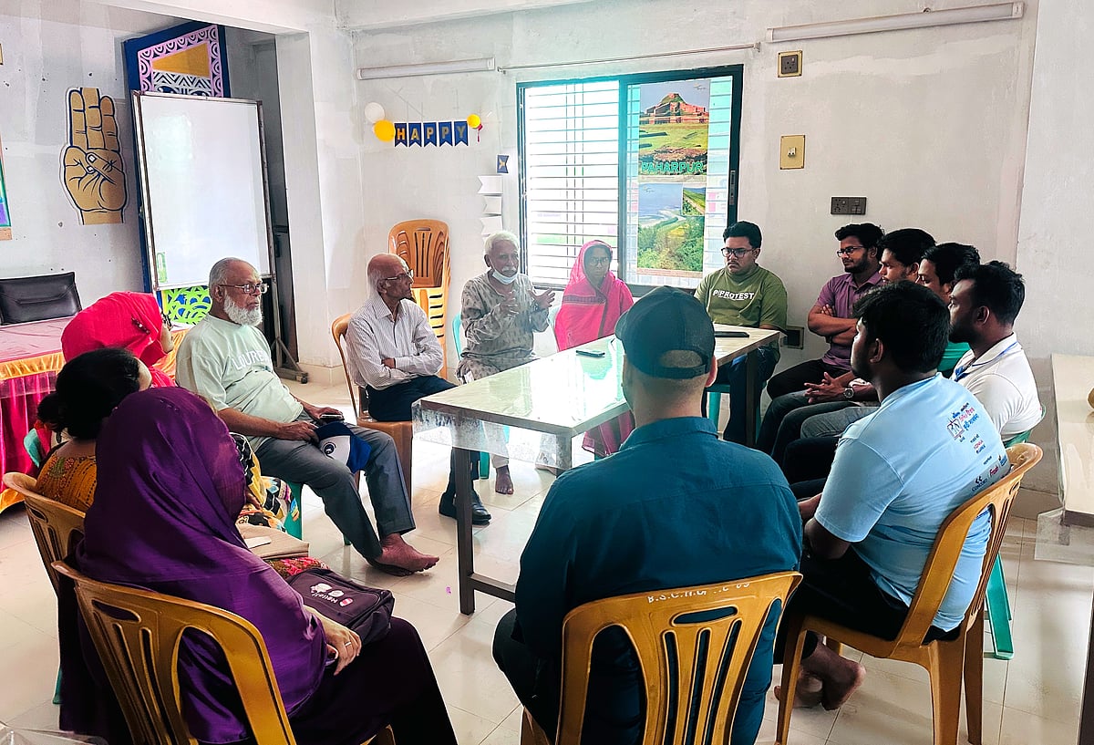 চাঁপাইনবাবগঞ্জ বন্ধুসভার মাসিক সভায় বন্ধুদের পেশাদারত্বের আহ্বান