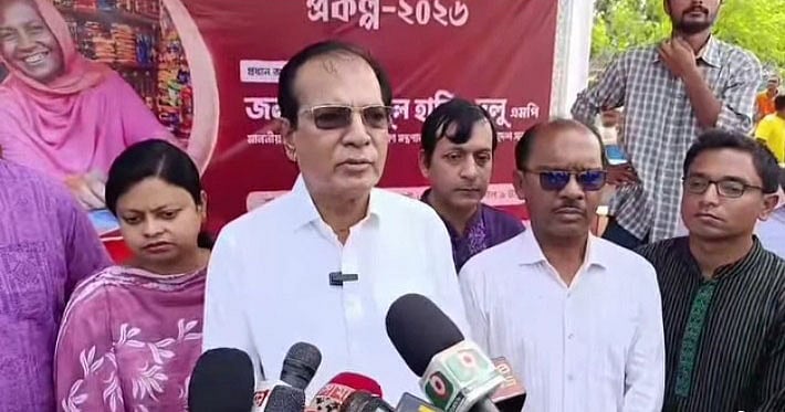 ক্ষতিগ্রস্ত কৃষকদের বিশেষ কার্ডের মাধ্যমে সহায়তা দেওয়া হবে: লালমনিরহাটে ত্রাণমন্ত্রী
