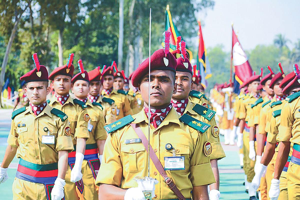 ক্যাডেট কলেজে ভর্তি পরীক্ষা ২০২৭: সন্তানকে ভর্তি করতে চান, বিজ্ঞপ্তি অক্টোবরে