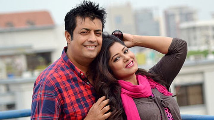 ওমর সানী ও মৌসুমী। ছবি: ফেসবুক থেকে