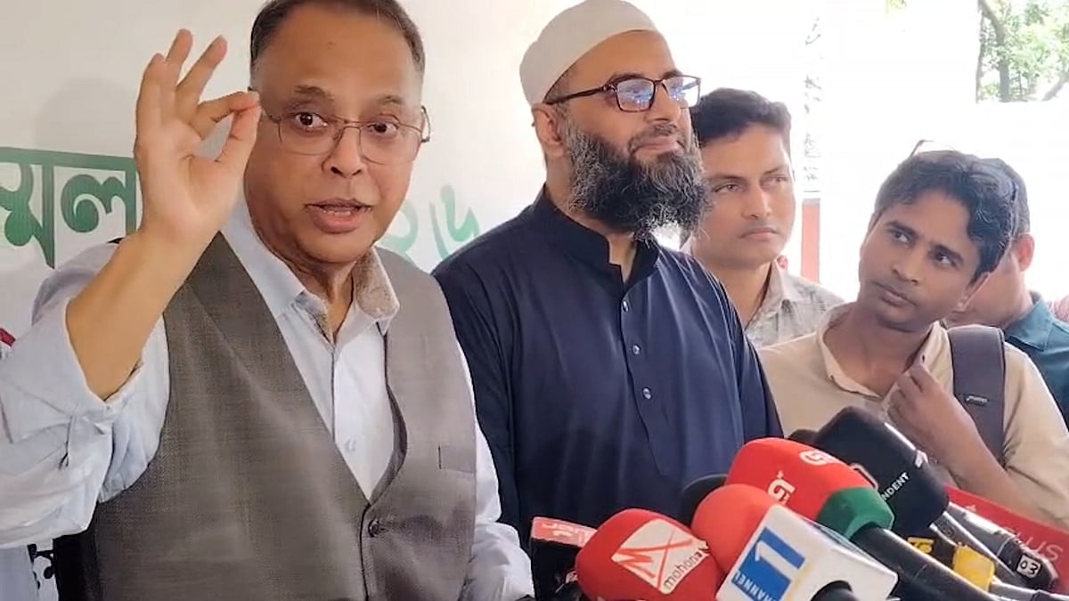 ‘প্লিজ লিসেন টু মি…গ্রামে লোডশেডিং নাই’
