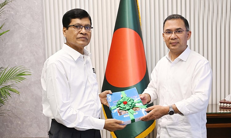 সিএজির অডিট প্রতিবেদনে স্থান পেয়েছে ‘বালিশ–কাণ্ড’
