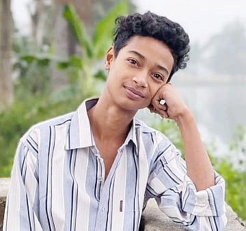 অটোরিকশার ধাক্কায় এসএসসি পরীক্ষার্থীর মৃত্যু, প্রতিবাদে শিক্ষার্থীদের সড়ক অবরোধ