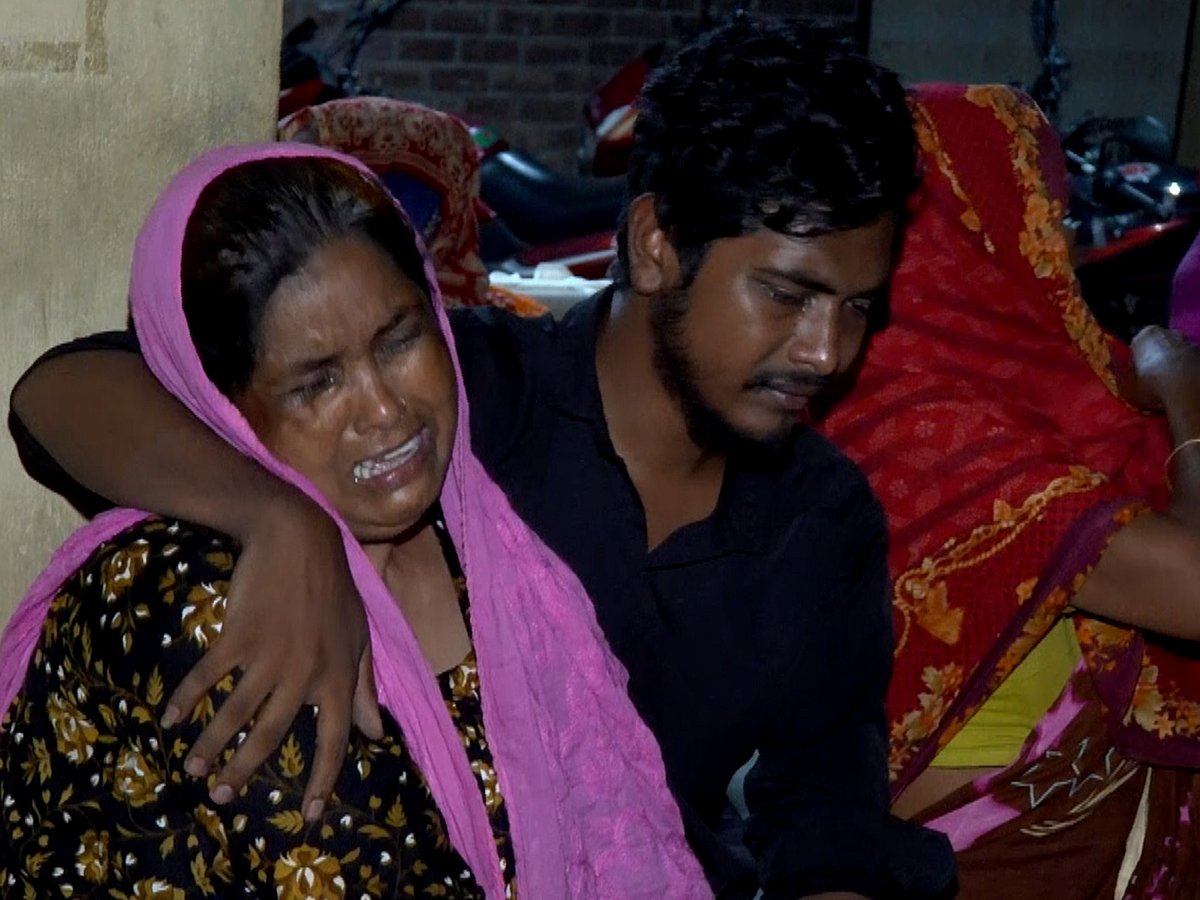 সীমানাদেয়াল ভাঙা নিয়ে বিরোধের জেরে রিকশাচালককে কুপিয়ে হত্যা