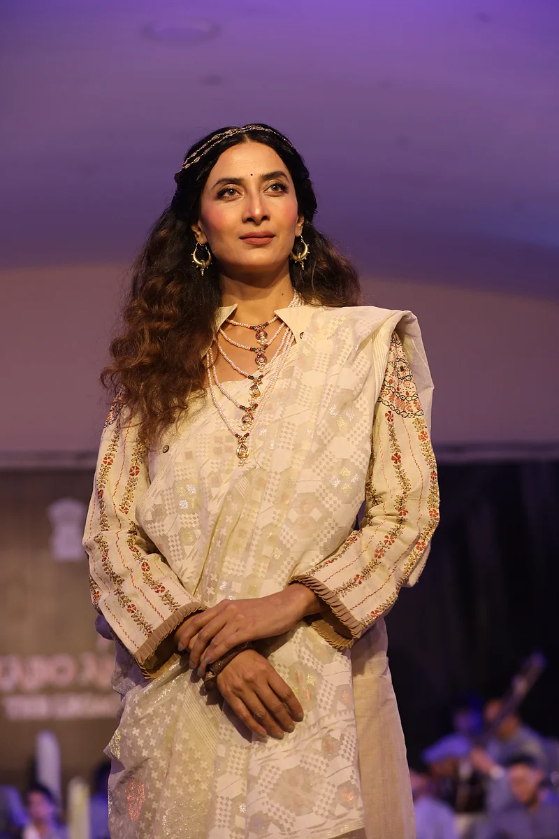 রবীন্দ্রনাথের প্রতিটি চরিত্রই  যেন বাস্তব হয়ে ধরা দেয়