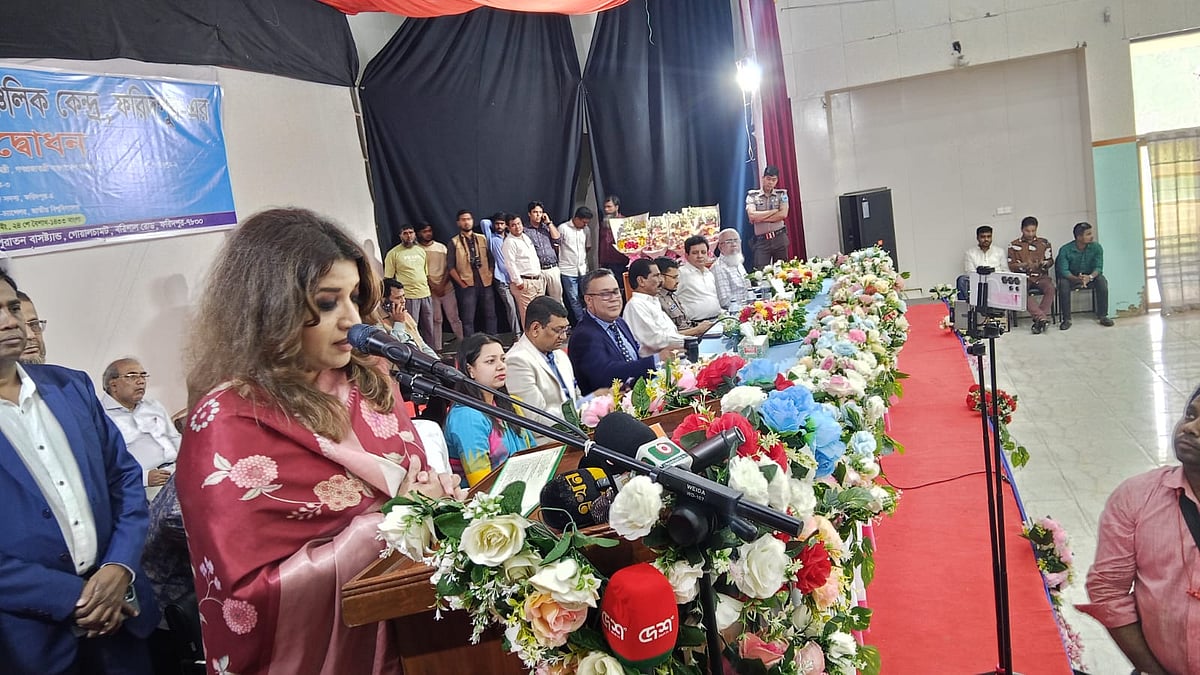 শামা ওবায়েদ বললেন, ‘প্রতিনিধি যদি এ ধরনের আচরণ করেন, তাহলে জনগণ কী শিখবে’