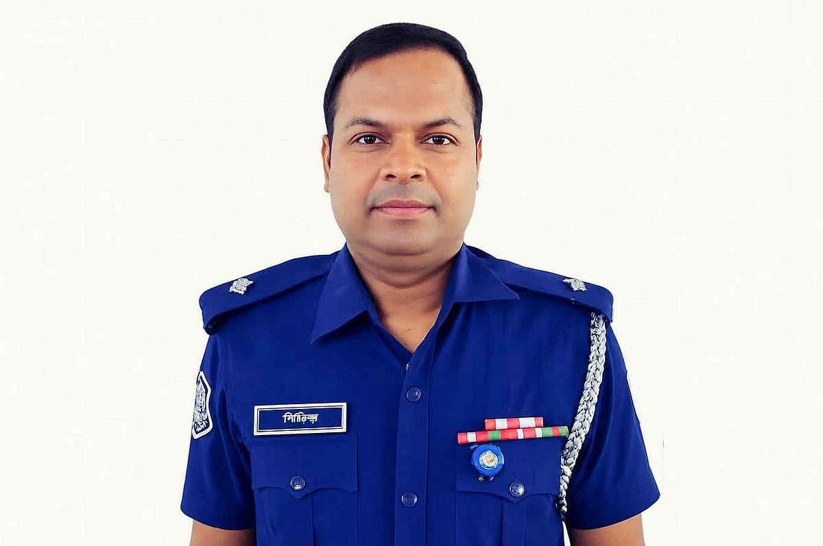 নেত্রকোনায় ঘুষের দর-কষাকষি: এসআই প্রত্যাহারের পর ওসির বদলি