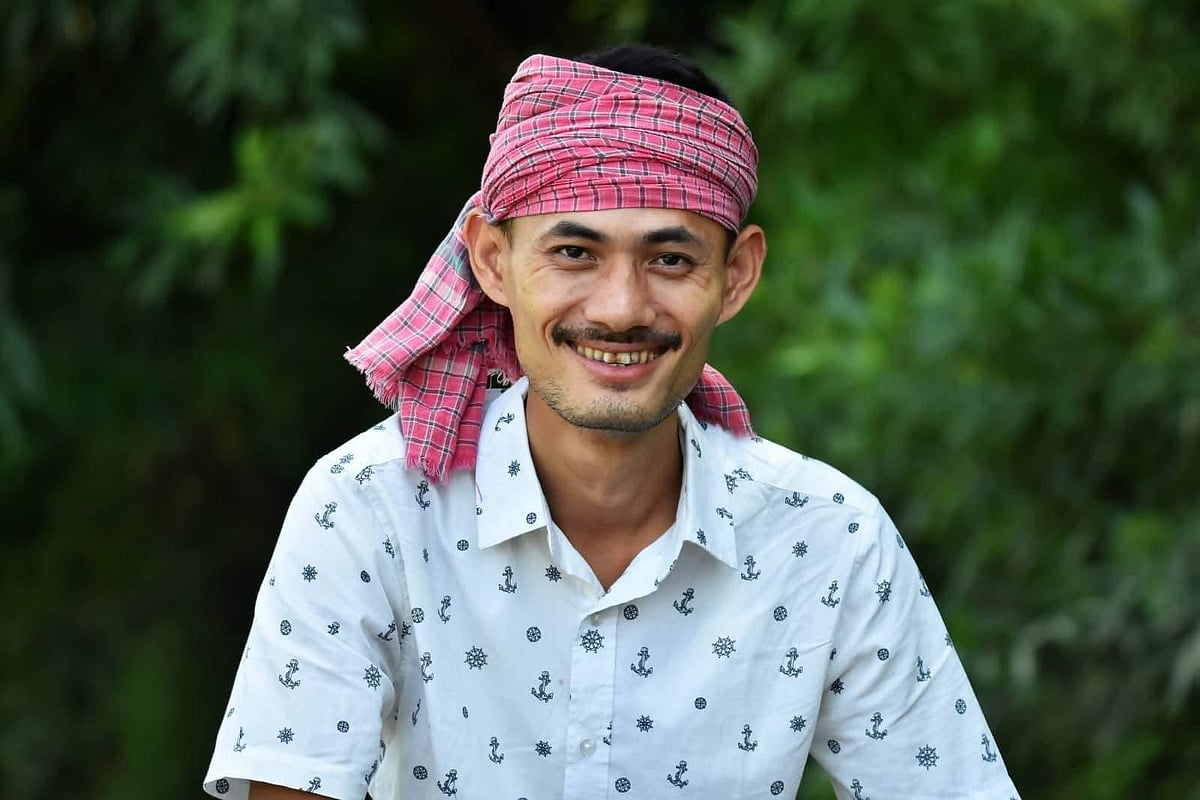 ম্রো জনগোষ্ঠীর জন্য পার্বত্য চট্টগ্রামে চারটি স্কুল প্রতিষ্ঠা করেছেন এই তরুণ