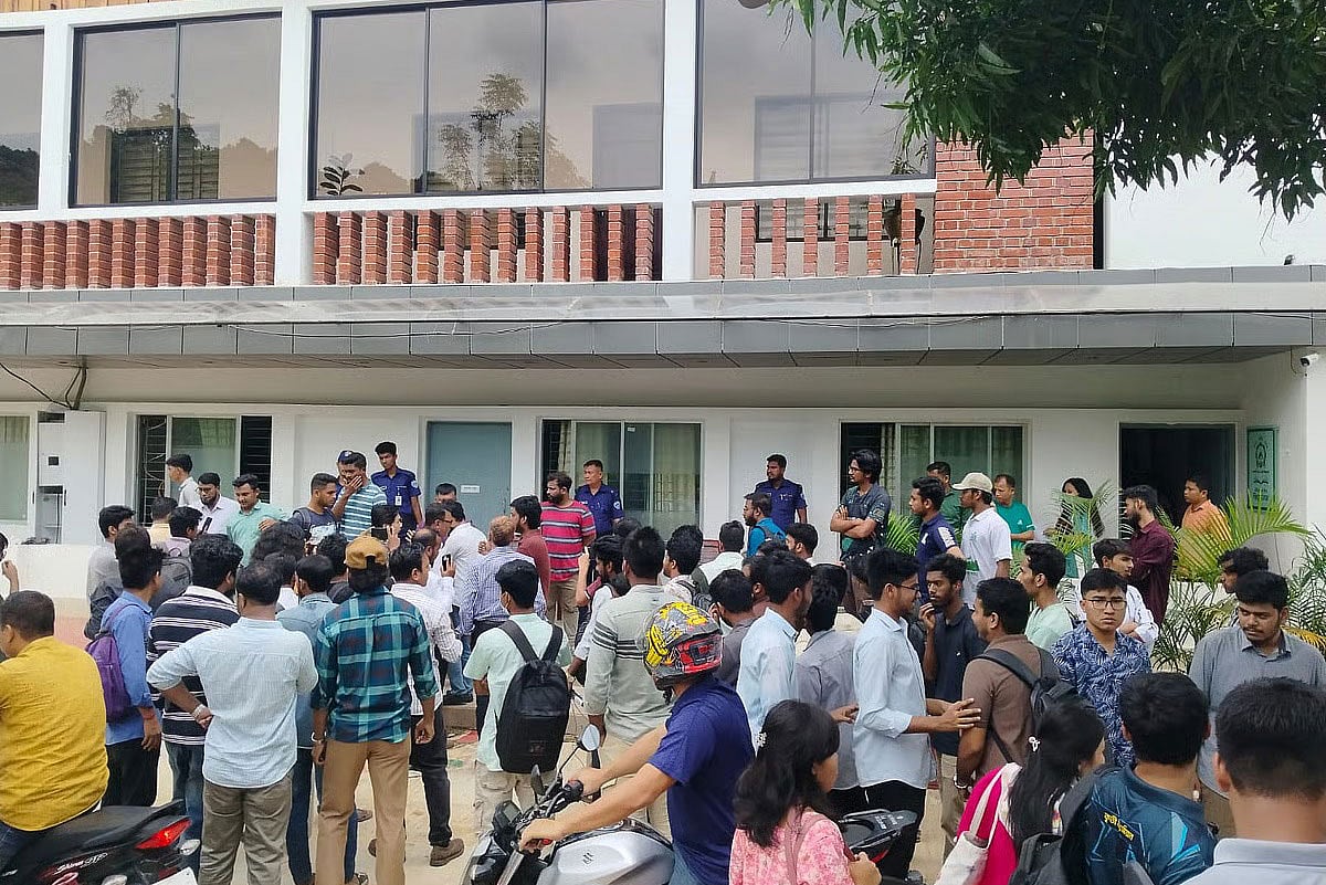 ছাত্রদলের আন্দোলন শিথিল, খুলে দেওয়া হলো উপাচার্যের কার্যালয়ের তালা