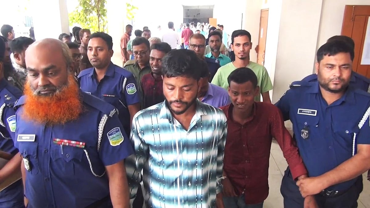 জামালপুরে স্কুলছাত্রীকে দলবদ্ধ ধর্ষণের দায়ে তিনজনের মৃত্যুদণ্ড