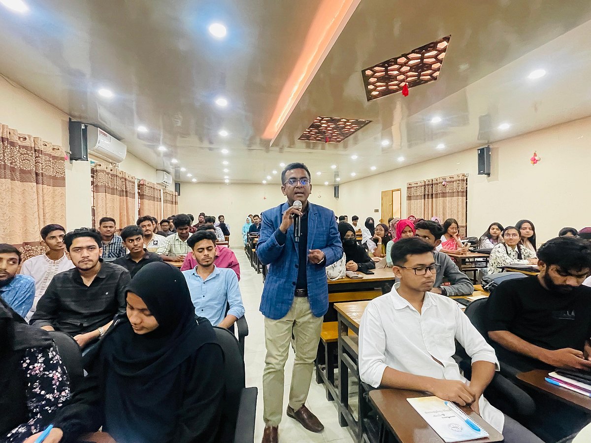 স্বাধীন গণমাধ্যমই পারে গণতান্ত্রিক সমাজ ও রাষ্ট্রব্যবস্থাকে শক্তিশালী করতে