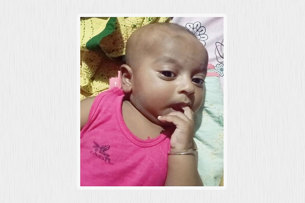 ২২ দিনের লড়াই শেষে একমাত্র সন্তানের 
লাশ নিয়ে ফিরলেন মা–বাবা
