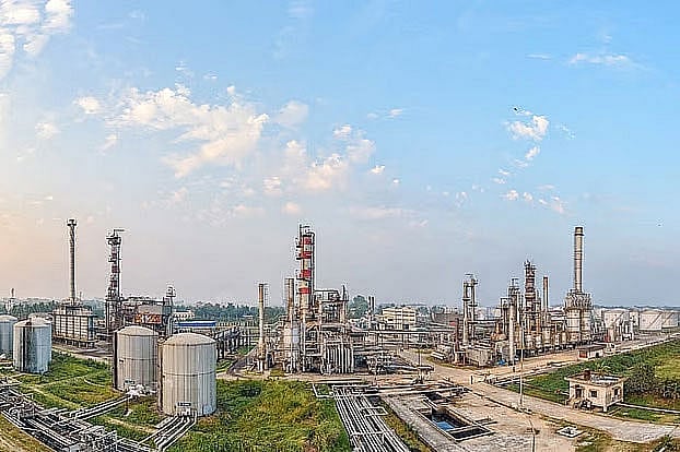 ইস্টার্ন রিফাইনারিতে শুরু হলো তেল শোধন, উৎপাদনে গতি ফিরেছে