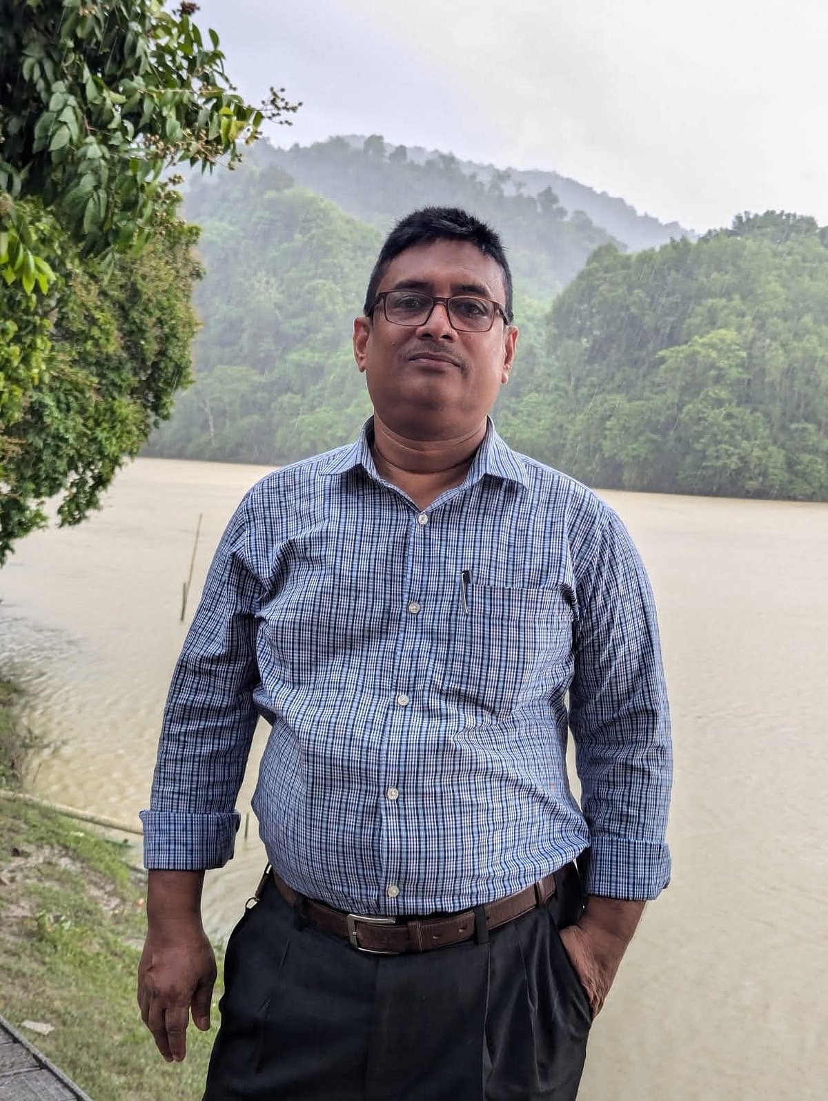 জুলাই গণ-অভ্যুত্থানে হামলাসহ পাঁচ মামলায় খাগড়াছড়িতে সাংবাদিক গ্রেপ্তার