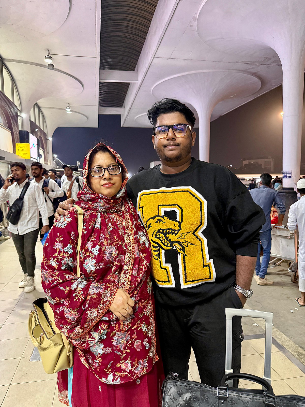 আম্মু বলেছিলেন, ‘ভয় পাবি না, আমি ফোনের এপাশে আছি’