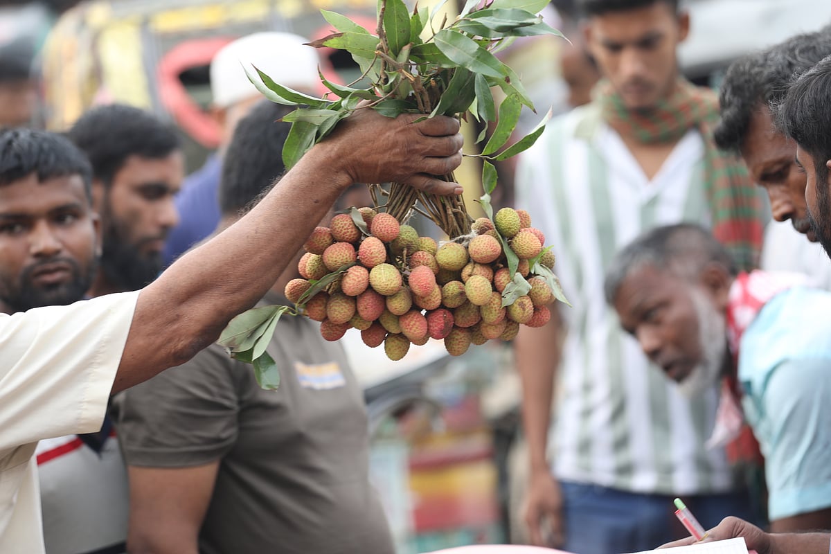 একঝলক (১০ মে ২০২৬)