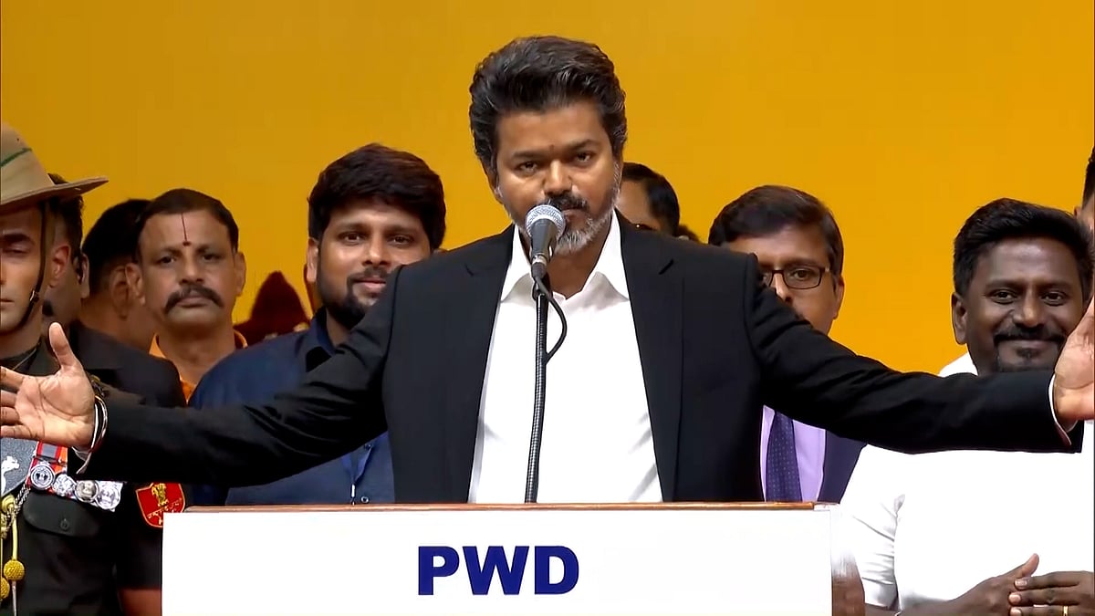 তামিলনাড়ুর মুখ্যমন্ত্রী হিসেবে শপথ নিয়ে ইতিহাস গড়লেন থালাপতি বিজয়