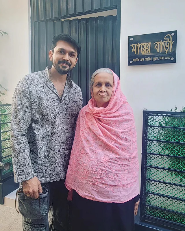 মাকে নিয়ে আছে তাঁর বহু স্মৃতি