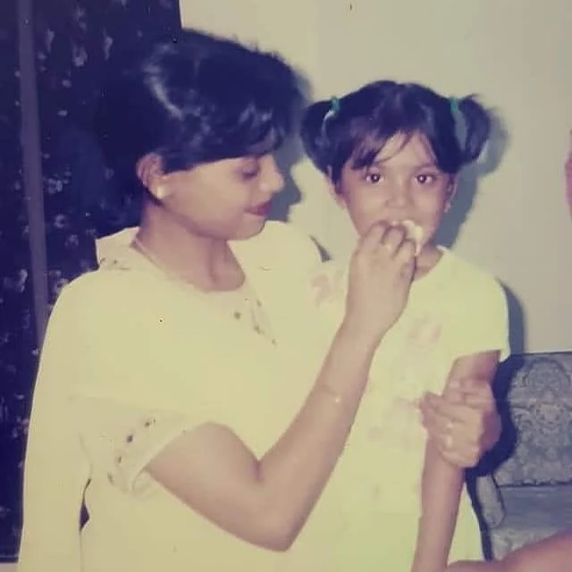 মায়ের সঙ্গে ছোট সুনেরাহ 