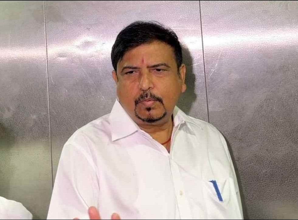 পশ্চিমবঙ্গের সাবেক মন্ত্রী ও তৃণমূল নেতা সুজিত বসু গ্রেপ্তার