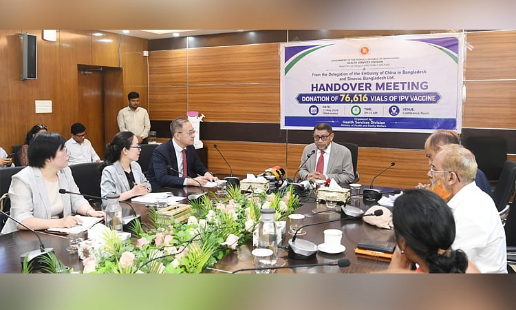 বাংলাদেশকে প্রায় ৪ লাখ ডোজ পোলিও টিকা দিয়েছে ‘সিনোভ্যাক ফাউন্ডেশন’
