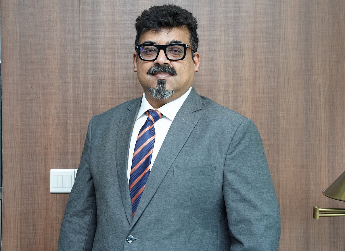 আর্থিক সেবার গতি বাড়বে