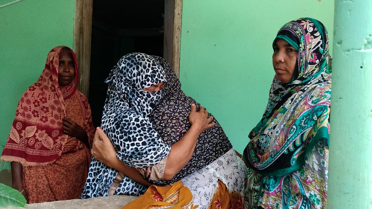 এক দুর্ঘটনায় দুই নারী হারালেন তাঁদের একমাত্র ছেলেকে