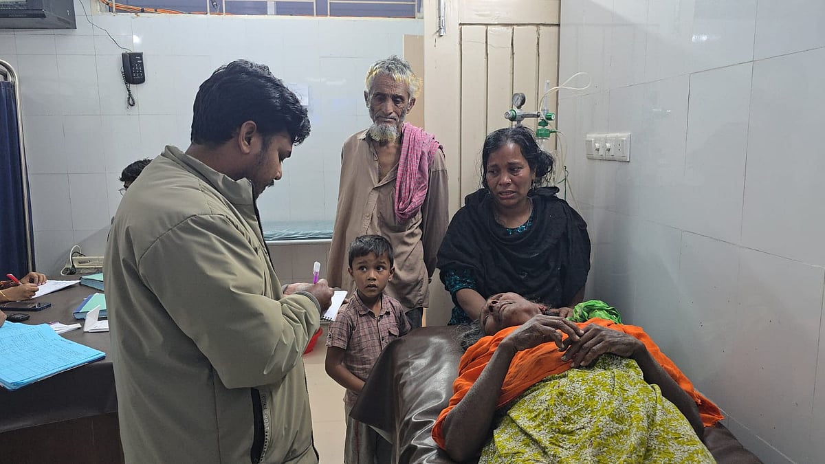 জংধরা ‘জিরো টলারেন্স’ ও মায়ের মাথা ফাটানো ছেলে