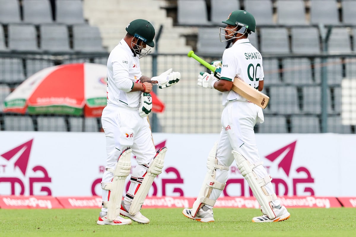 নাজমুল পর ফিরলেন মুশফিকও