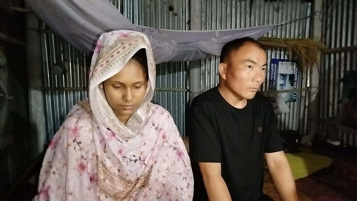 চীনের নাগরিক পরিচয়ে কুড়িগ্রামে শ্বশুরবাড়িতে যুবক, উৎসুক মানুষের ভিড়