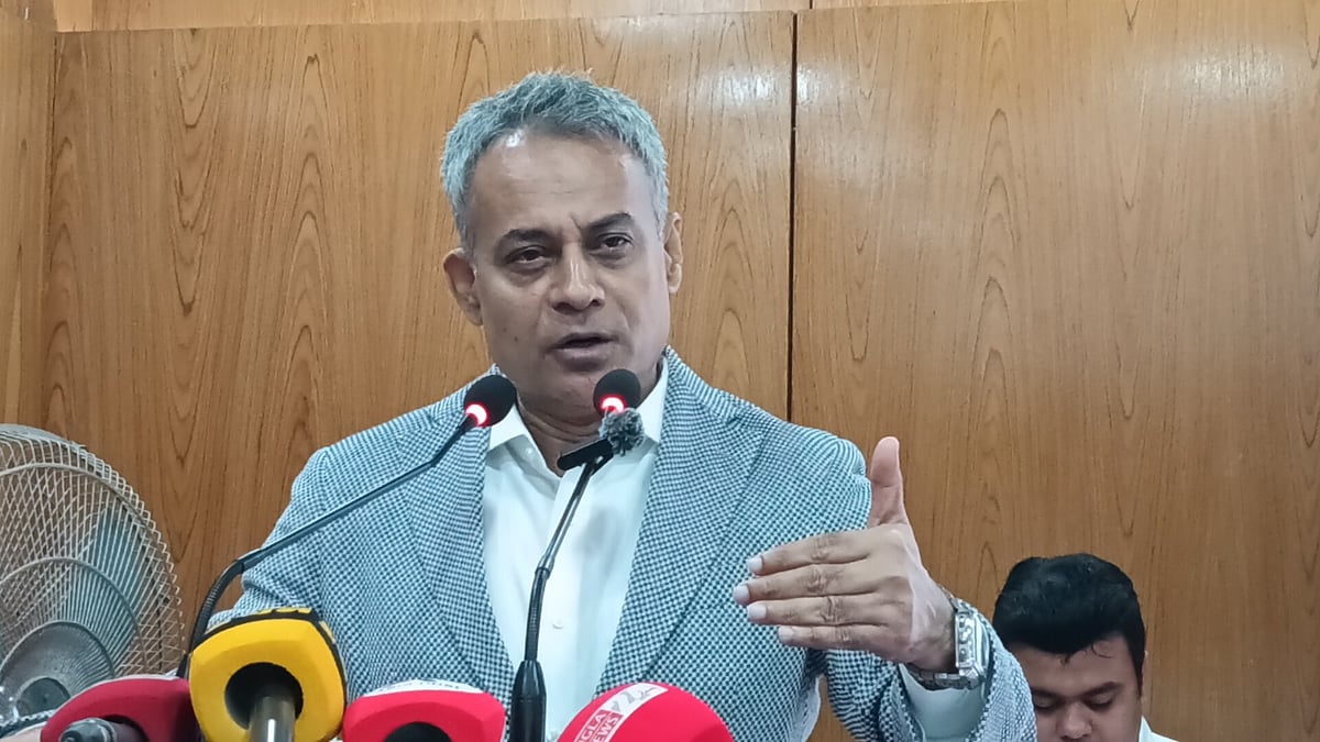 চালকের অদক্ষতা ও ত্রুটিযুক্ত যানের কারণে ফেরিঘাটে বাসডুবির ঘটনা ঘটেছে: সড়ক পরিবহনমন্ত্রী