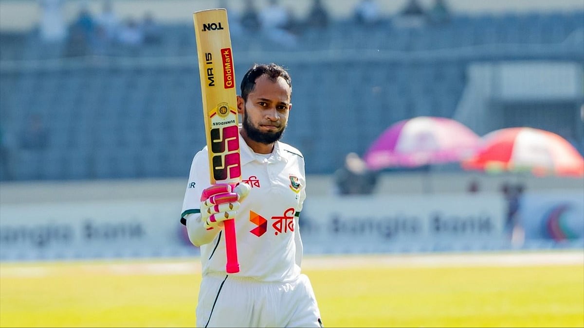 মুমিনুলকে টপকে দেশের পক্ষে টেস্টে সবচেয়ে বেশি ১৪টি সেঞ্চুরি এখন মুশফিকের