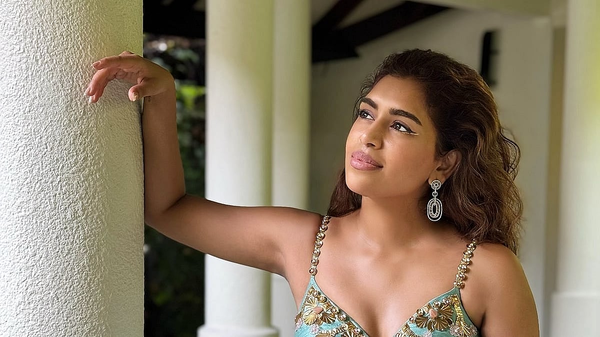 কেনিশার কঠিন জীবনে ট্রলের আঘাত