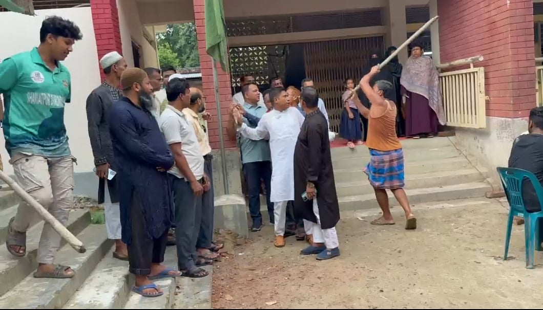 শরীয়তপুরে ইউপি চেয়ারম্যানকে পেটানোর অভিযোগ বিএনপি নেতার বিরুদ্ধে