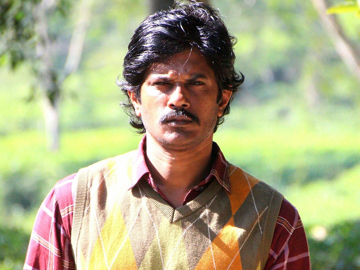 রবিন চাঁদ মুর্মুকে কতটা চেনেন